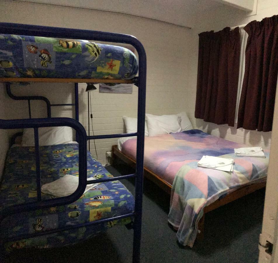 Kon Tiki Apartments 바테만스베이 외부 사진