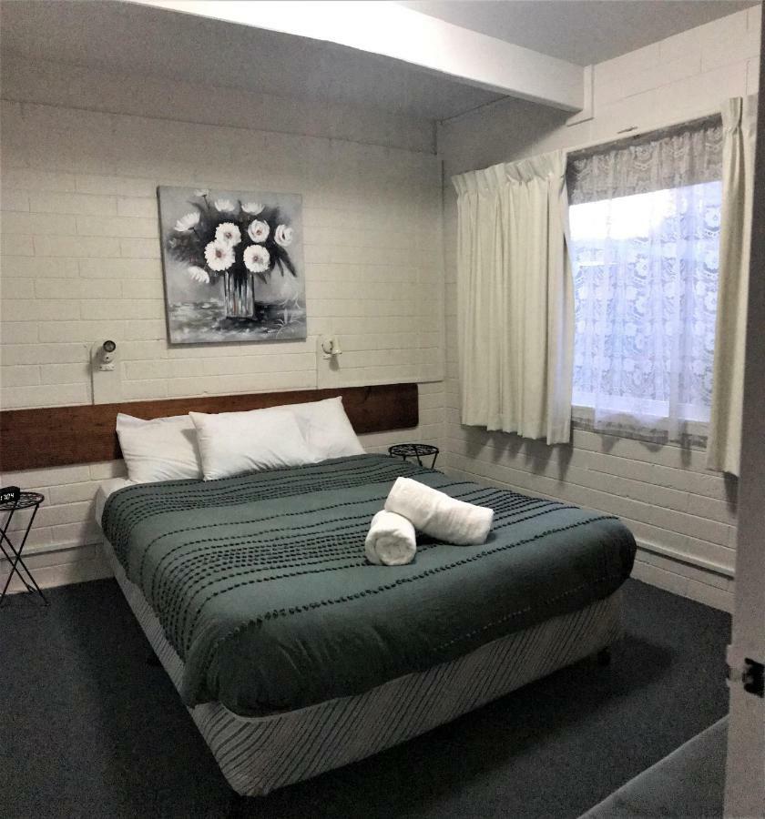 Kon Tiki Apartments 바테만스베이 외부 사진